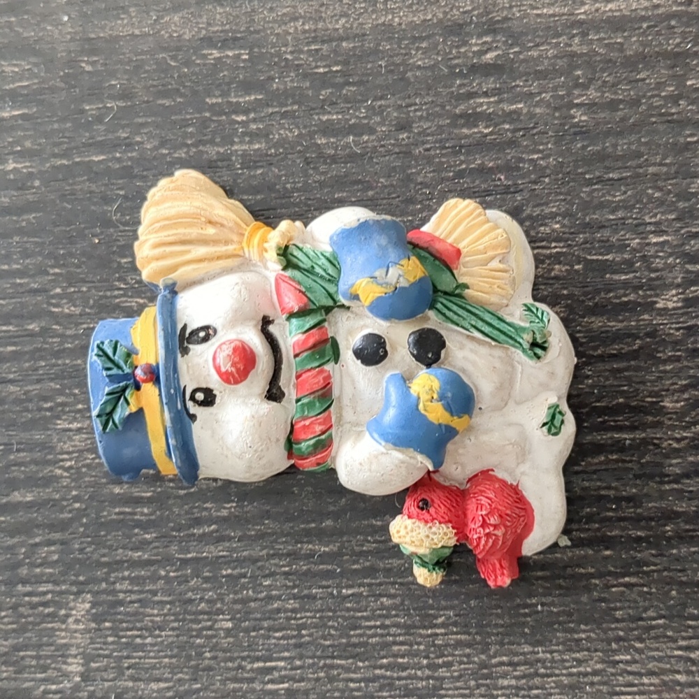 Vintage Resin Snowman Frosty Holiday Christmas Pin Brooch Tie Tack